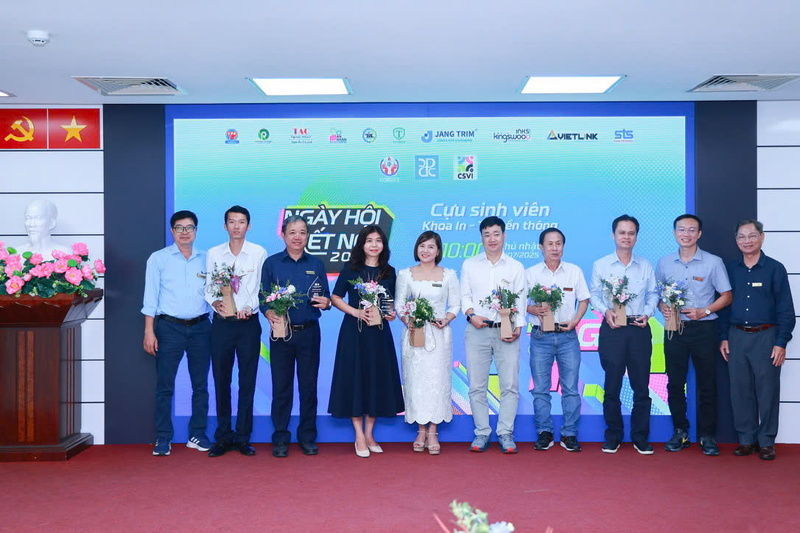 Hình ảnh hoạt động và đội ngũ Jang Trim